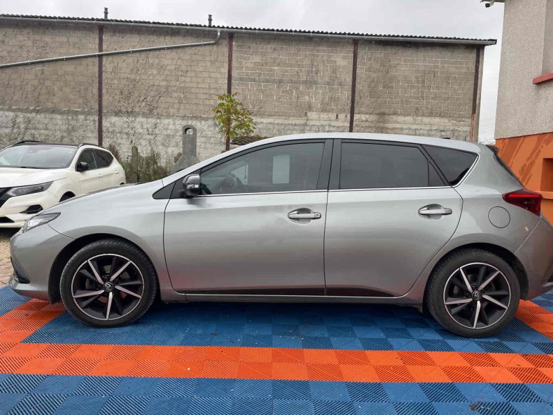 TOYOTA AURIS 2017  1.2 (116Cv)