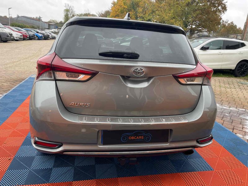 TOYOTA AURIS 2017  1.2 (116Cv)