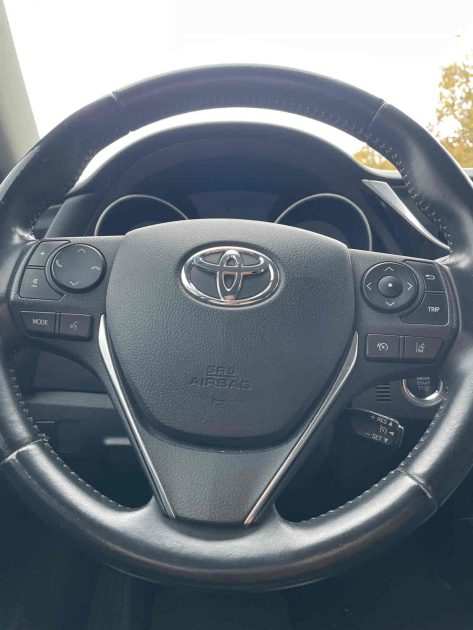 TOYOTA AURIS 2017  1.2 (116Cv)