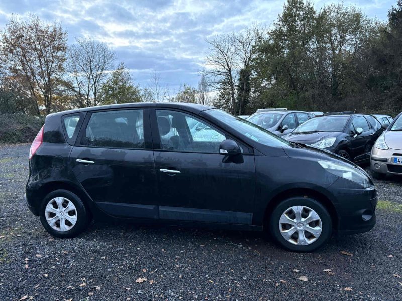 RENAULT  SCENIC 2010