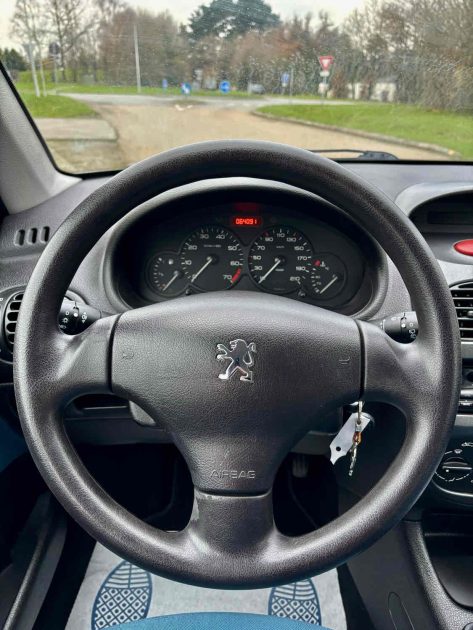 PEUGEOT 206 1.1I X LINE