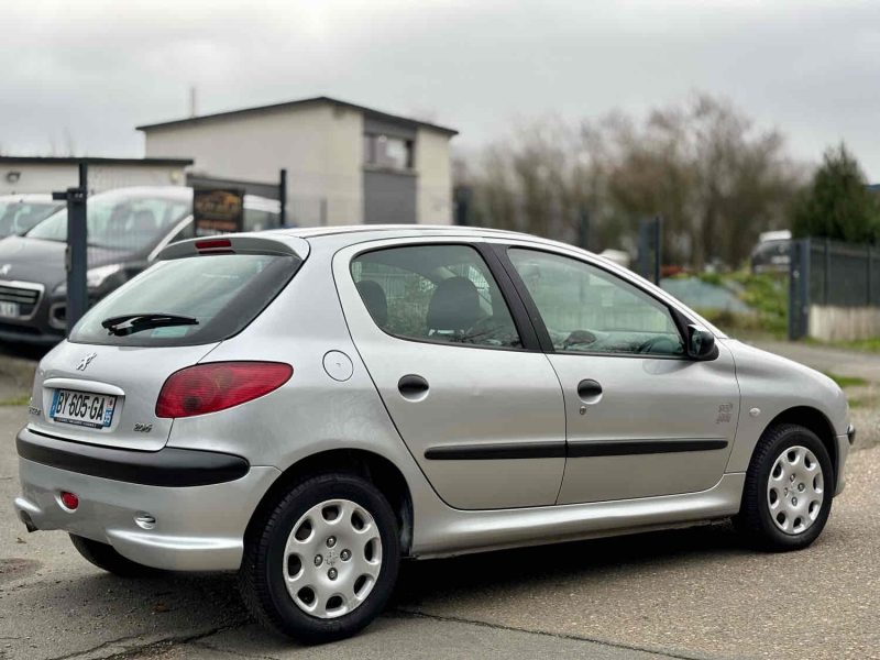 PEUGEOT 206 1.1I X LINE