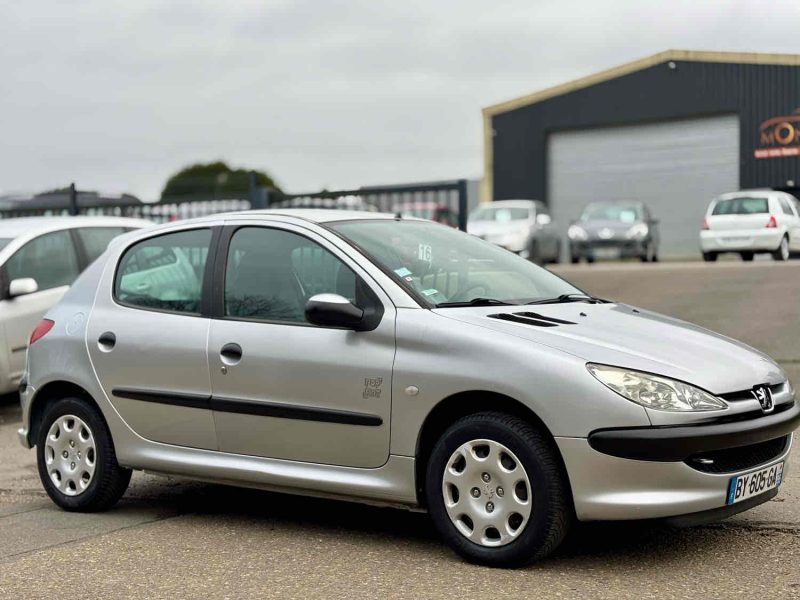 PEUGEOT 206 1.1I X LINE