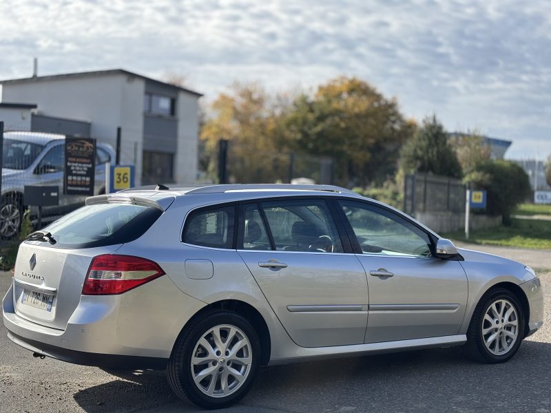 RENAULT LAGUNA ESTATE III 2.0 DCI 130 DYNAMIQUE