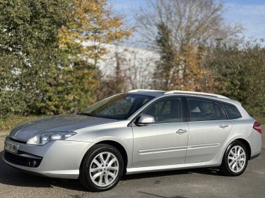 RENAULT LAGUNA ESTATE III 2.0 DCI 130 DYNAMIQUE