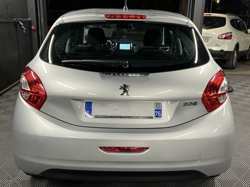 PEUGEOT 208 ALLURE 1.6 VTI 120 Cv PREMIERE MAIN / 45 200 Kms GPS TACTILE CRIT AIR 1 - GARANTIE 1 AN