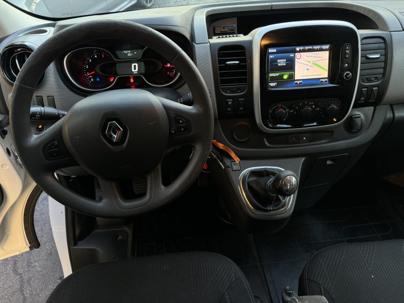 RENAULT TRAFIC 2018