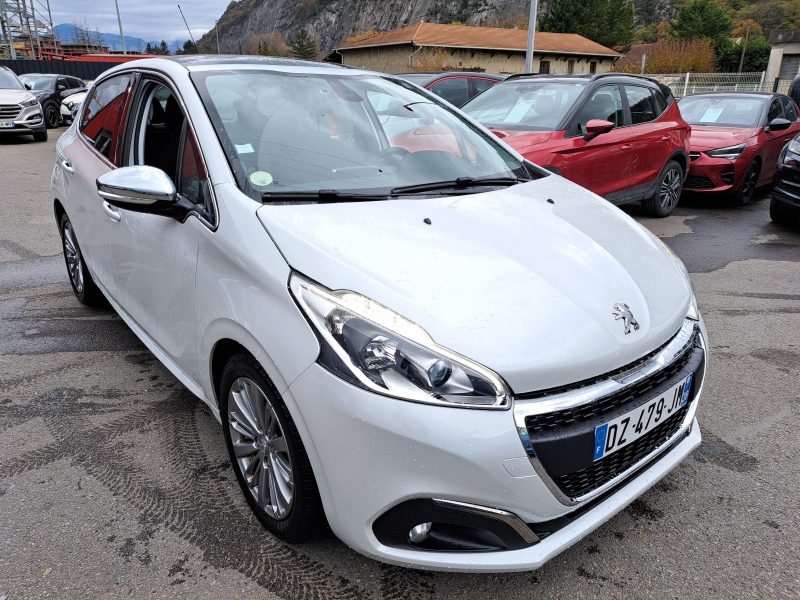 PEUGEOT 208 2016