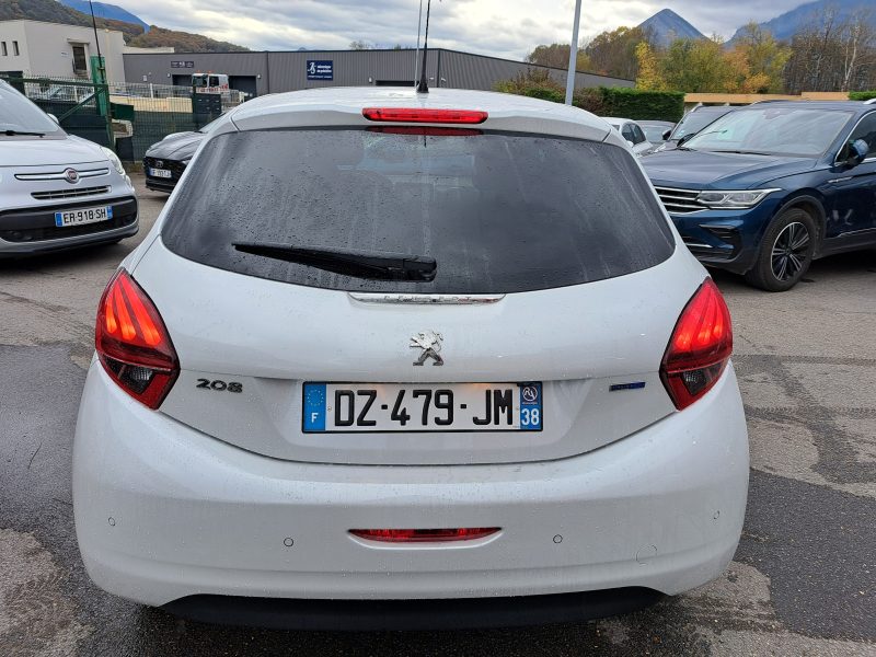 PEUGEOT 208 2016