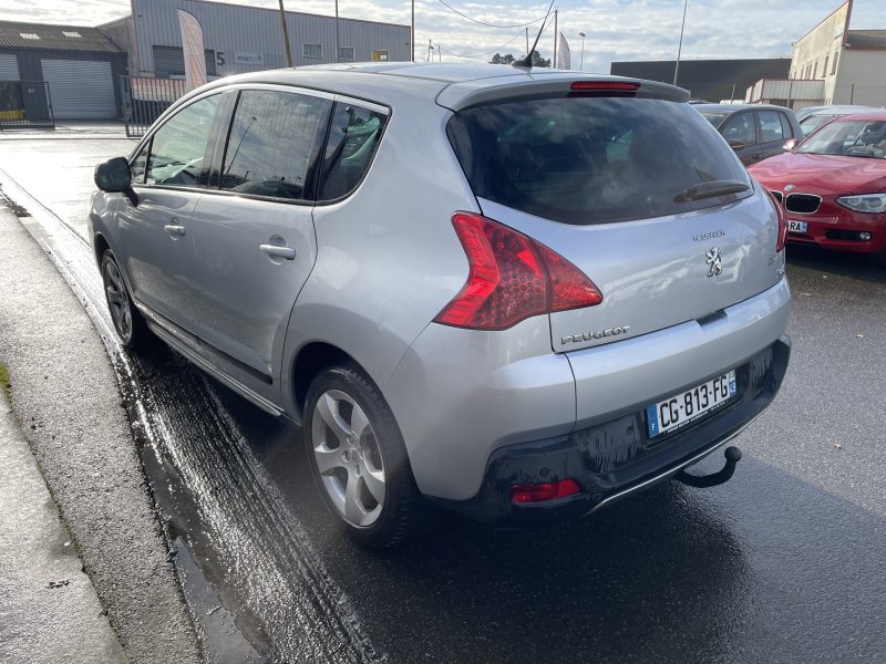 PEUGEOT 3008 2012