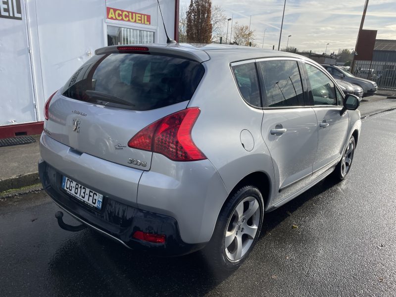 PEUGEOT 3008 2012