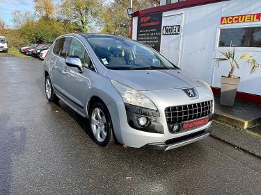 PEUGEOT 3008 2012