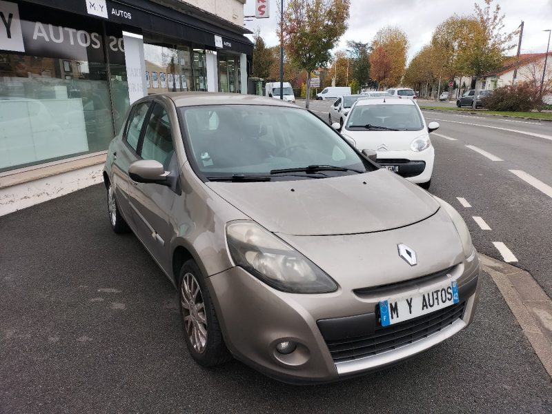 RENAULT CLIO 2010