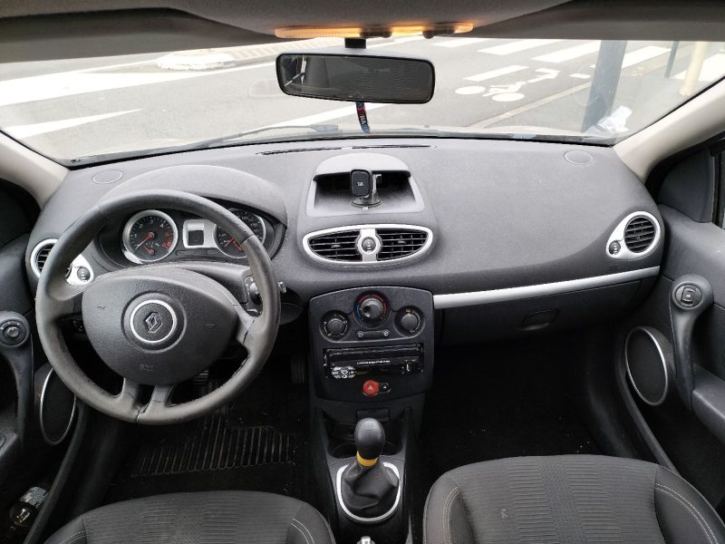 RENAULT CLIO 2010