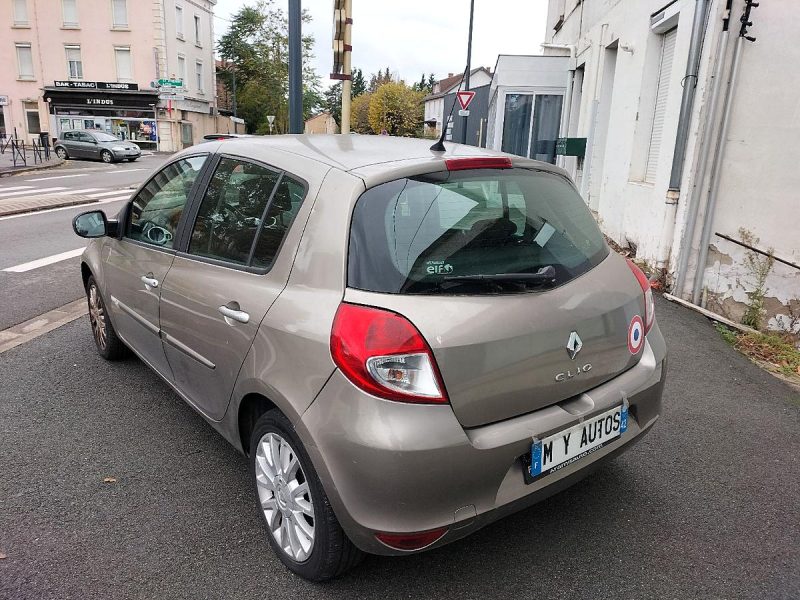 RENAULT CLIO 2010