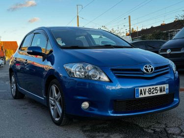 TOYOTA AURIS 2010