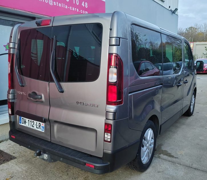 RENAULT TRAFIC 2015