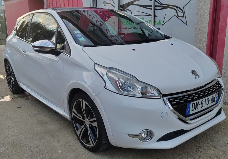 PEUGEOT 208 2014