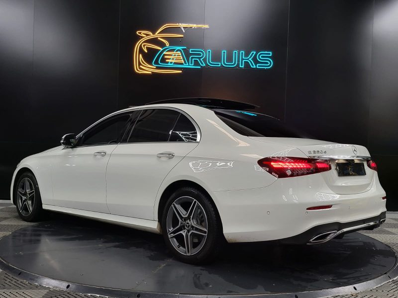 MERCEDES-BENZ CLASSE E 220d 194cv AMG Line Boîte Auto 9G-Tronic