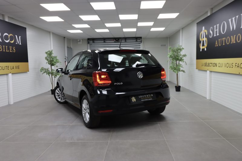 VOLKSWAGEN POLO 2015