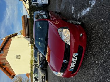 RENAULT CLIO 2010