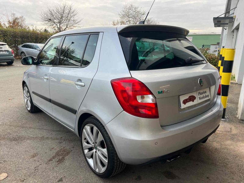 SKODA FABIA RS 1.4 TSI 180CH DSG 7 2010