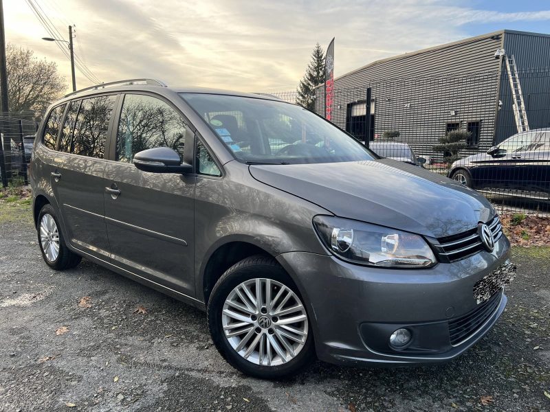 VOLKSWAGEN TOURAN 2015