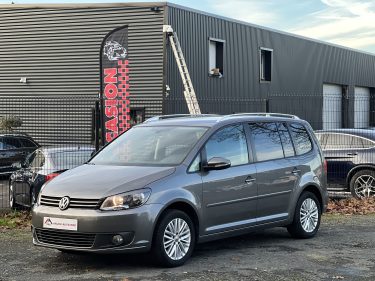 VOLKSWAGEN TOURAN 2015