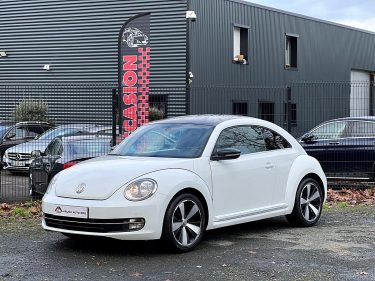 VOLKSWAGEN NEW BEETLE 2015