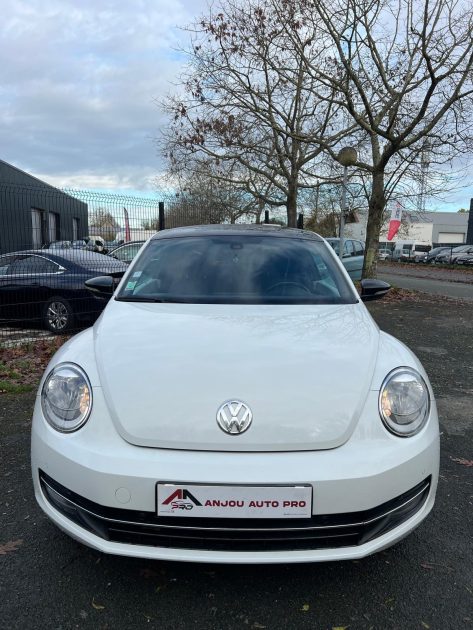 VOLKSWAGEN NEW BEETLE 2015