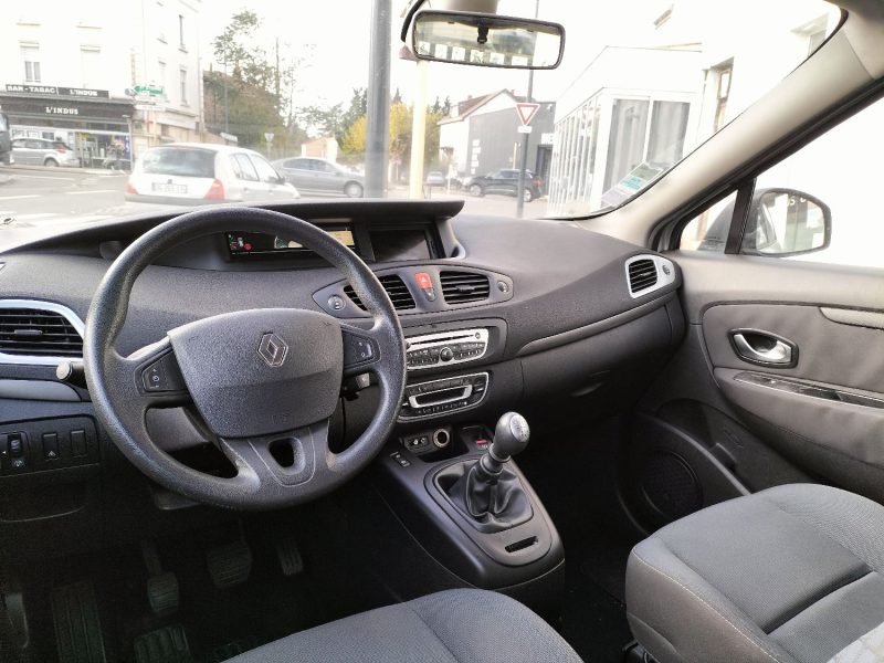 RENAULT MEGANE SCENIC 2010