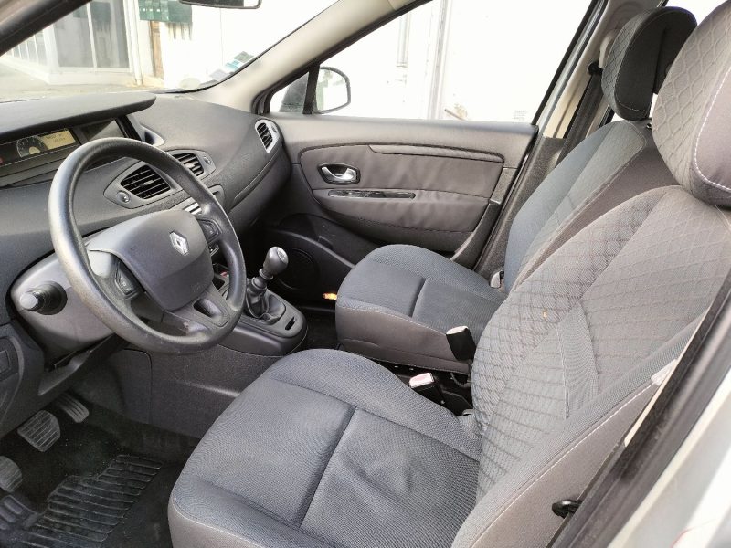 RENAULT MEGANE SCENIC 2010