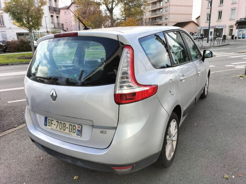 RENAULT MEGANE SCENIC 2010