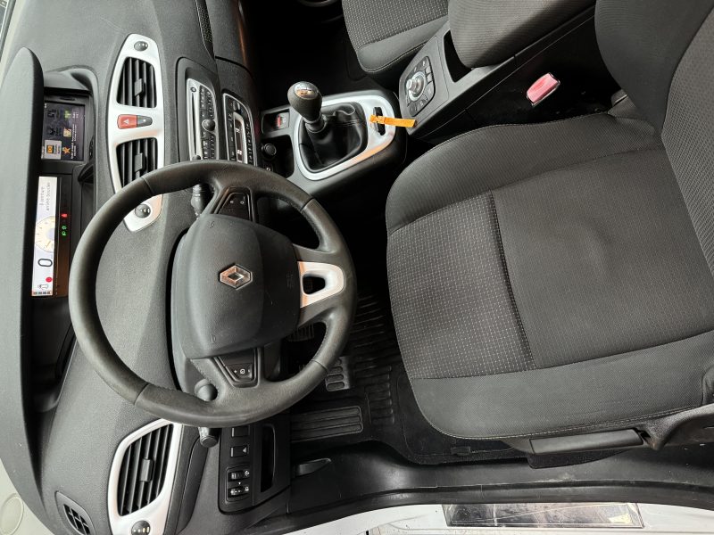 RENAULT  SCENIC 2009