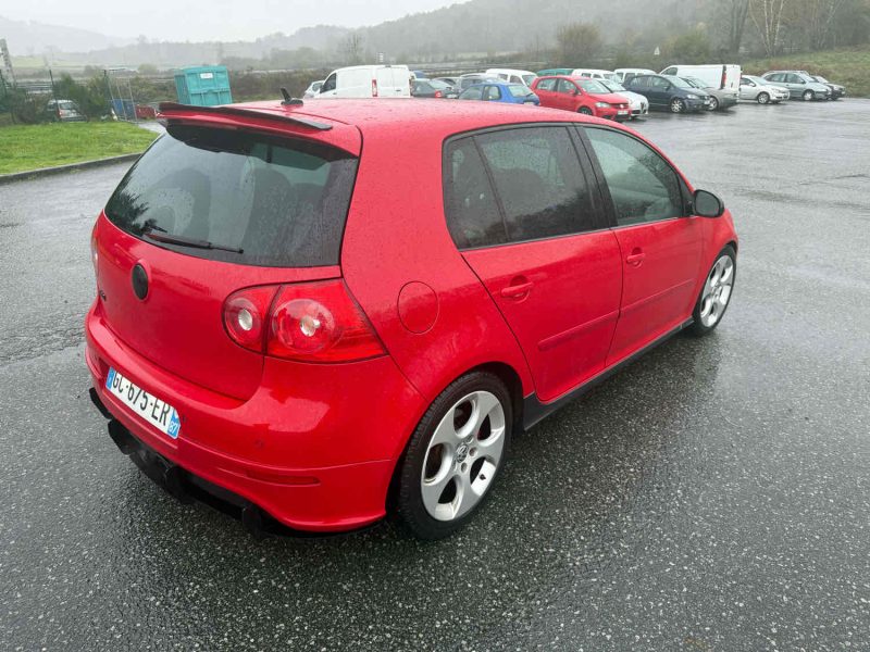 VW GOLF V 2005