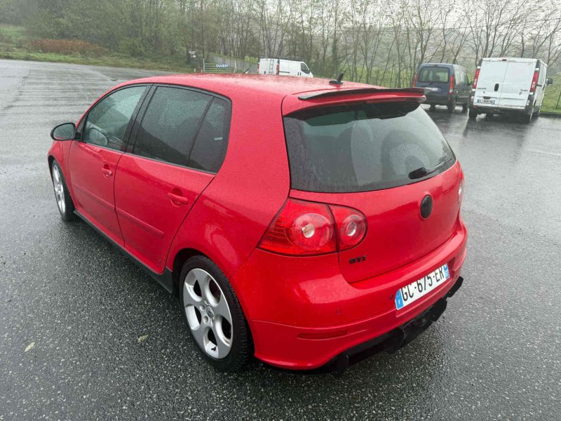 VW GOLF V 2005