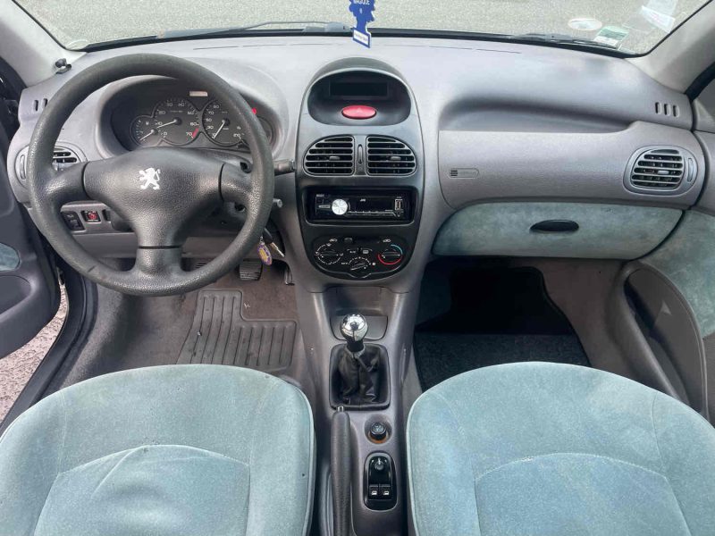 PEUGEOT 206 1.4i 75CV