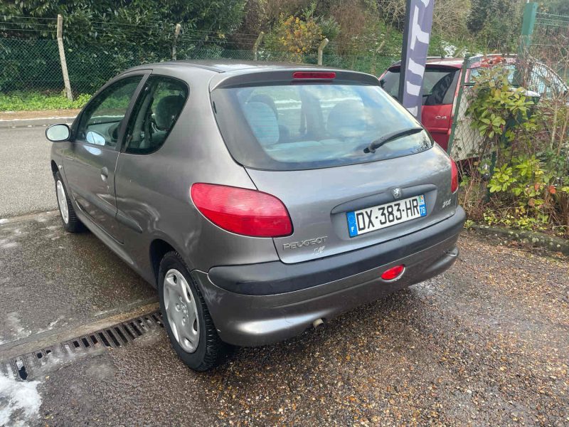 PEUGEOT 206 1.4i 75CV