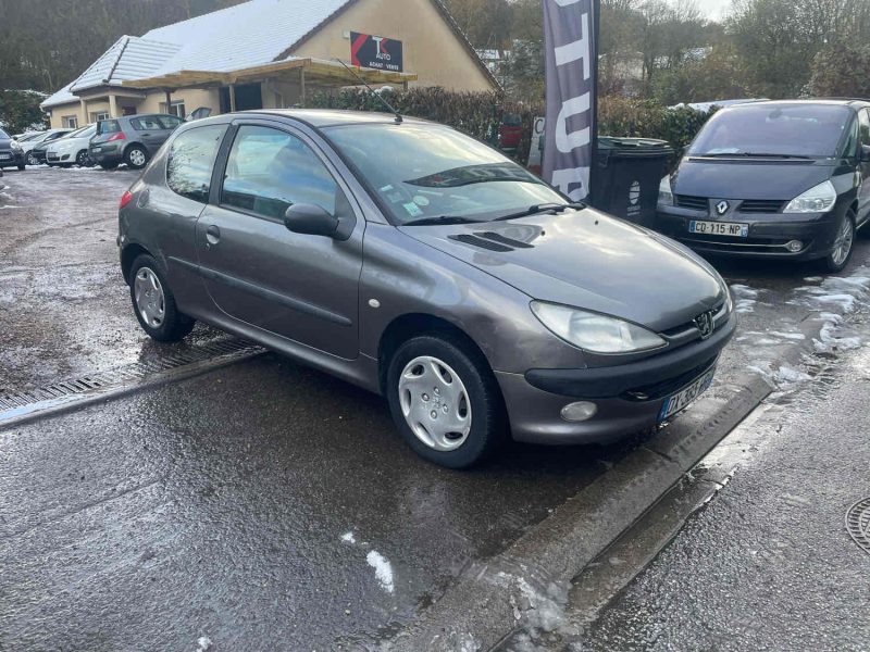 PEUGEOT 206 1.4i 75CV