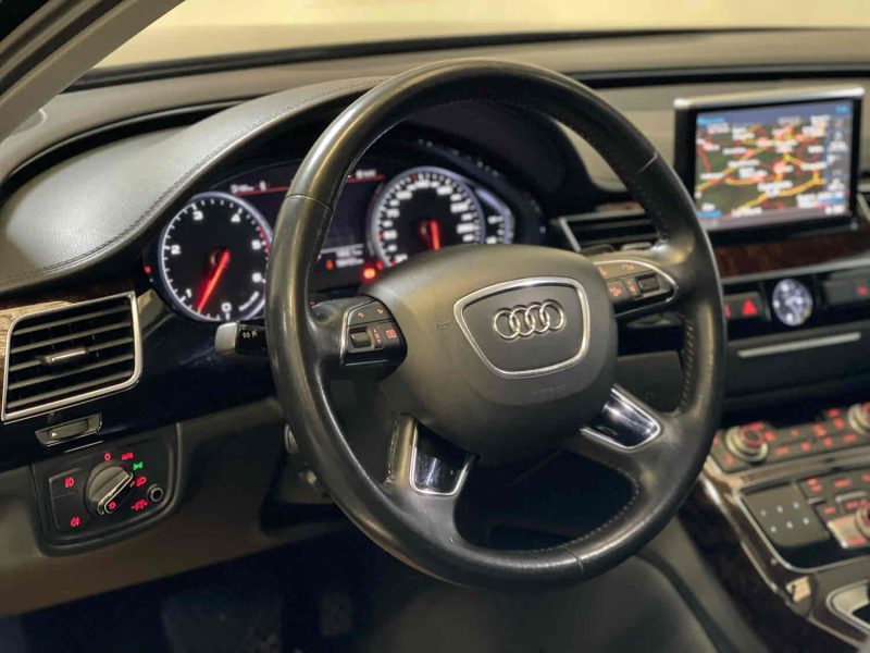 AUDI A8 2011