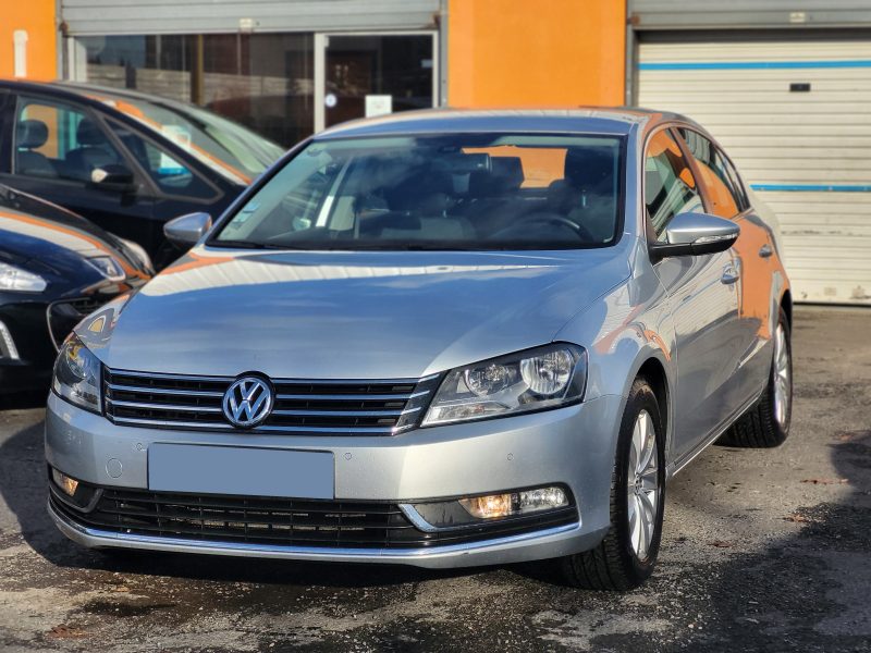 VOLKSWAGEN PASSAT 2011