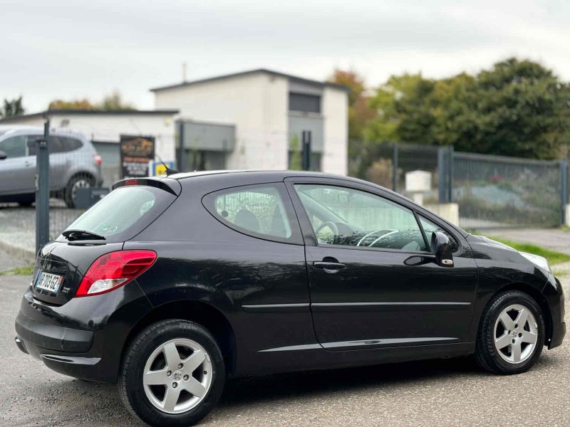 PEUGEOT 207 1.4 VTi 16V 95 cv ACTIVE