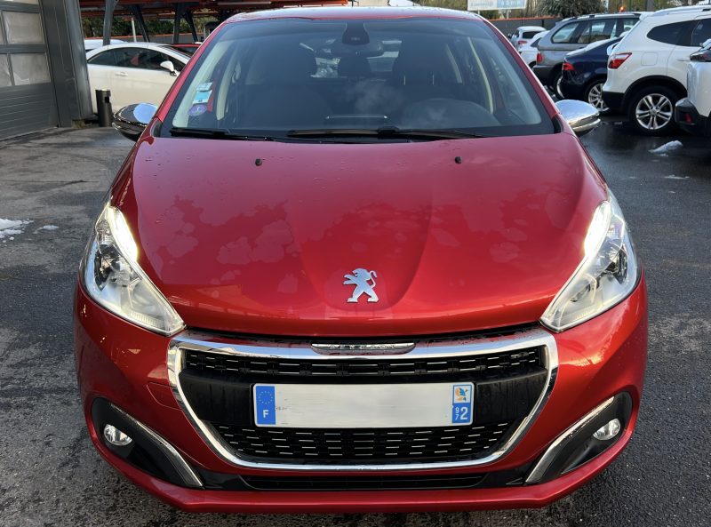 PEUGEOT 208 PHASE 2 SIGNATURE 1.2 82 Cv 1ERE MAIN / APPLE CAPRLAY & ANDROID AUTO - GARANTIE 1 AN