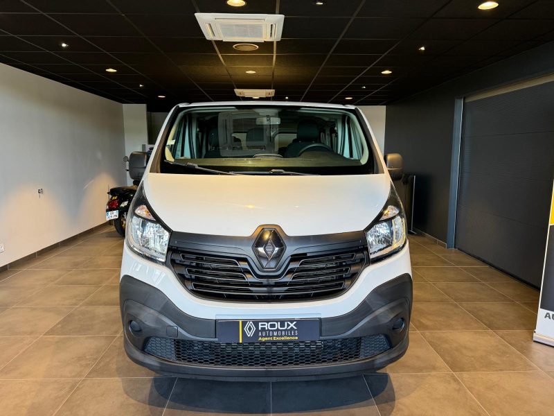 RENAULT TRAFIC 2015