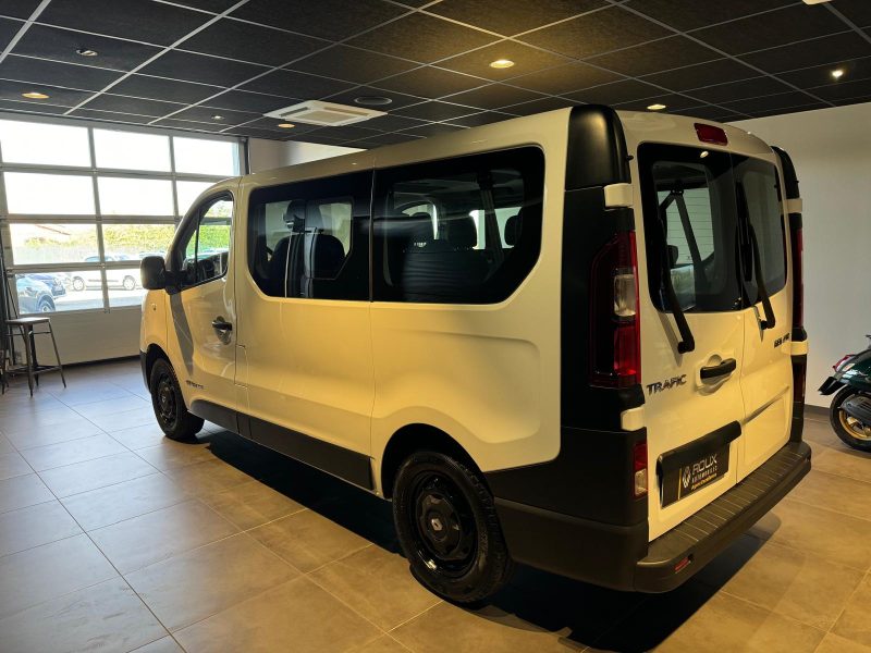 RENAULT TRAFIC 2015