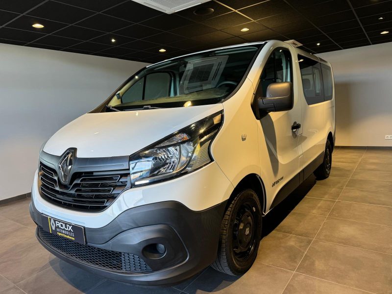 RENAULT TRAFIC 2015