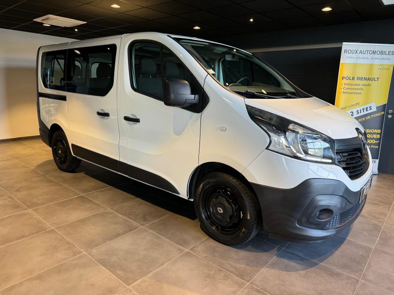 RENAULT TRAFIC 2015