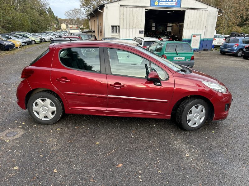 PEUGEOT 207 2011