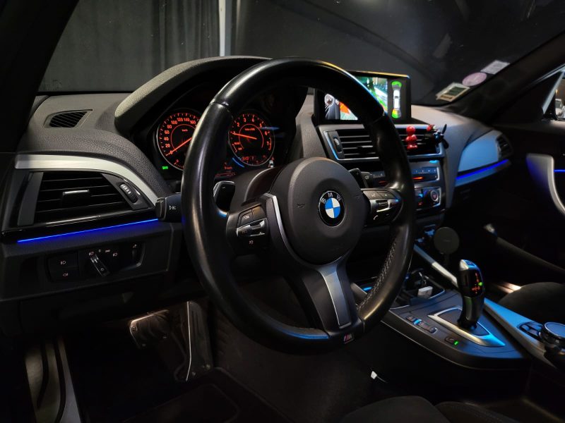 BMW SERIE 1 118i 136Cv MSPORT / TOIT OUVRANT / CARPLAY / LUMIERE D'AMBIANCE / CAMERA + RADAR AV/A