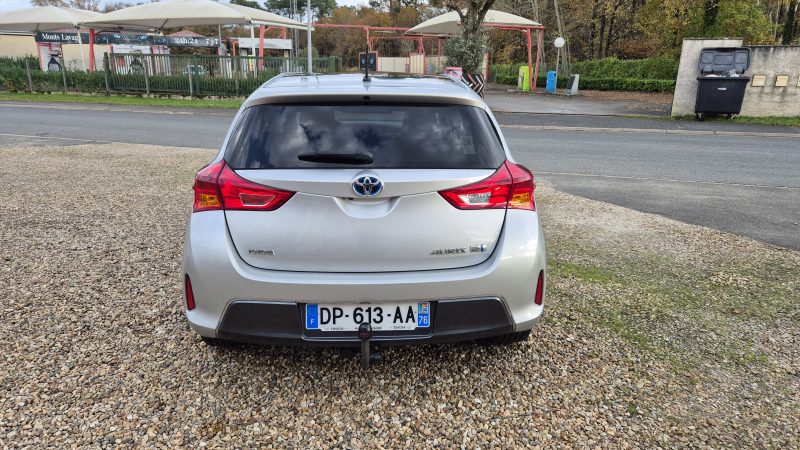 TOYOTA AURIS 2015